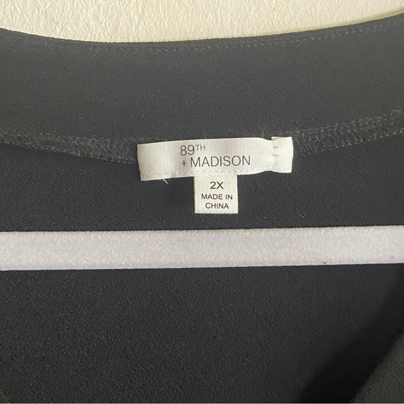 89th & Madison Blouse - Picture 3 of 13